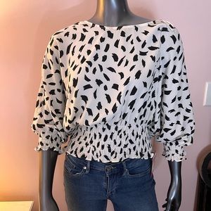 NWT Vince Camuto Size Small Printed Smocked Dolman Sleeve Blouse Ivory & Black